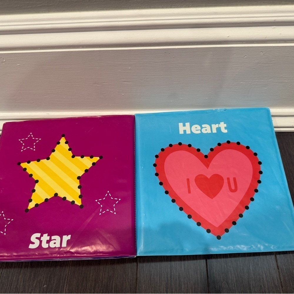 Bendon Giggle & Grow Red Shapes Learning Soft Bath Book for Baby/Toddler - Picture 4 of 7